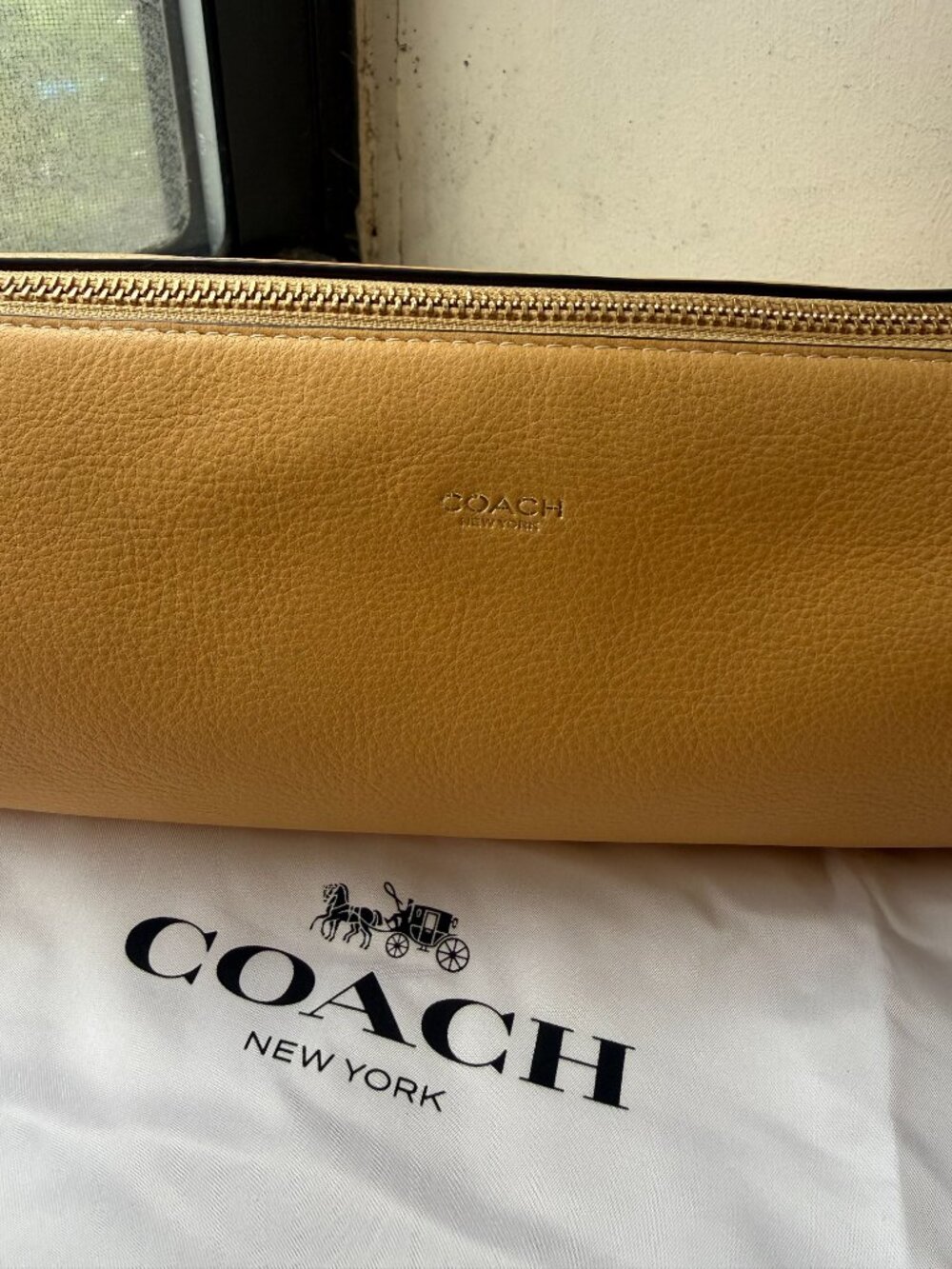 Coach Vanilla Barrel bag - Picture 6 of 8